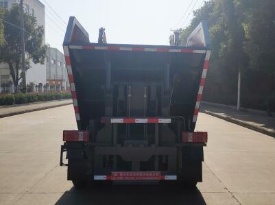 程力威牌CLW5041ZZZ6LZ型自裝卸式垃圾車(chē)